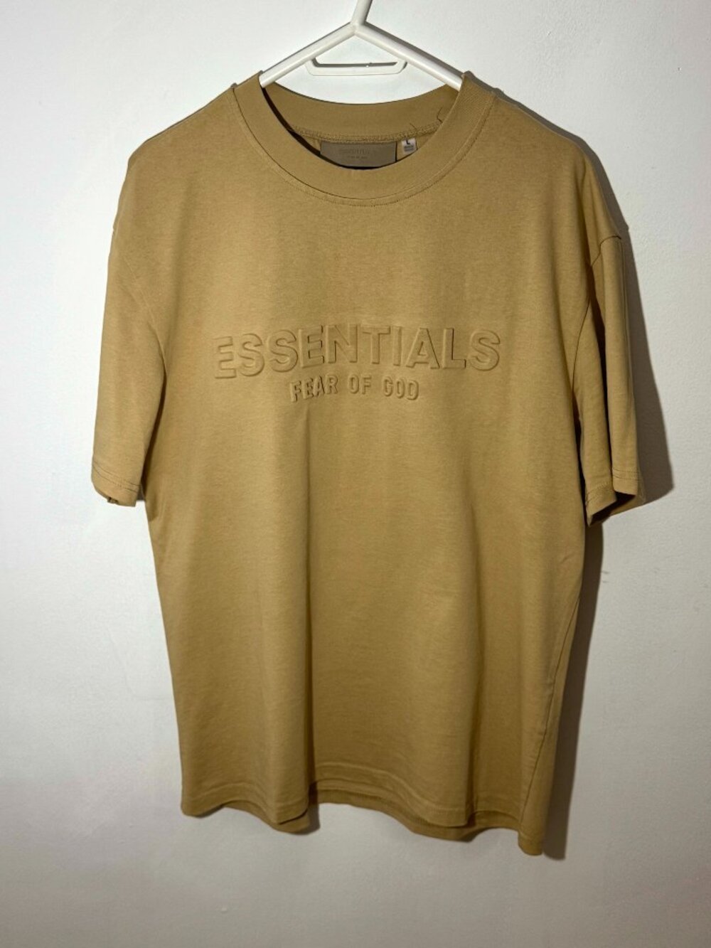 Fear of God ESSENTIALS Embossed Logo T-Shirt Beige Men’s Large 100% Cotton